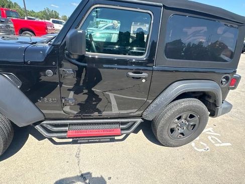 Used 2024 Jeep Wrangler Sport AWD/4WD image 7