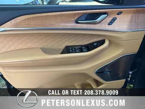 Used 2022 Jeep Grand Cherokee Summit AWD/4WD image 23