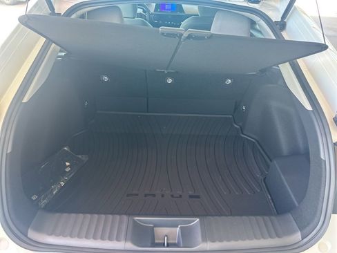 New 2026 Toyota Prius FWD image 17