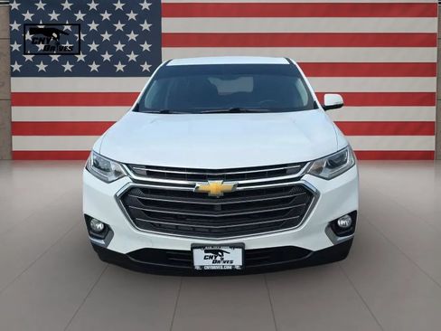 Used 2019 Chevrolet Traverse LT w/ LPO, Floor Liner Package AWD/4WD image 2