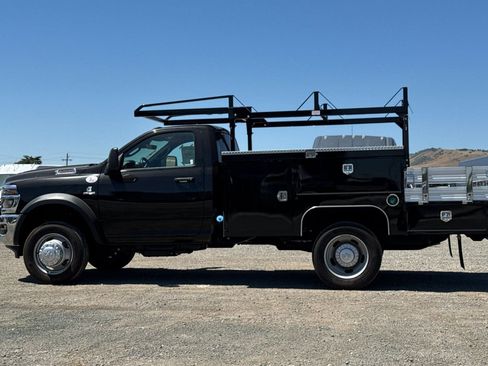 New 2025 RAM 5500 Tradesman w/ Chrome Appearance Group AWD/4WD image 7