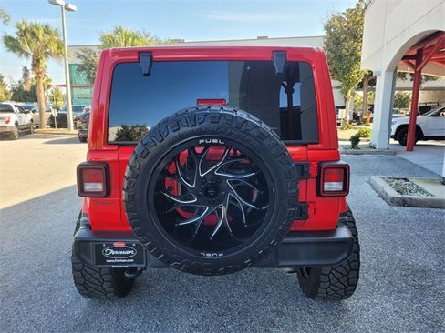 Certified 2022 Jeep Wrangler Unlimited Sahara image 11