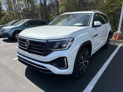 Used 2024 Volkswagen Atlas SEL Premium R-Line image 12