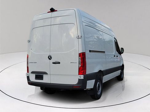 Used 2025 Mercedes-Benz Sprinter 2500 image 6
