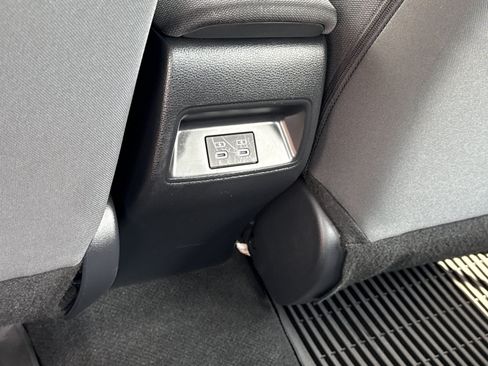 Used 2025 Toyota Corolla LE FWD image 14