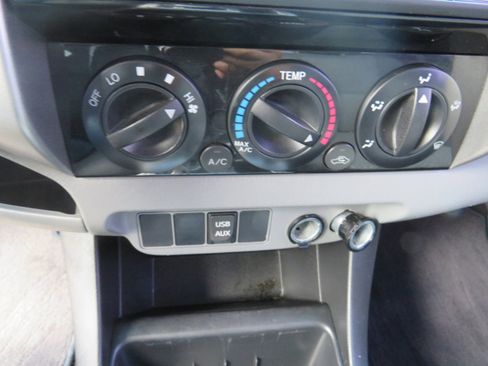 Used 2015 Toyota Tacoma Double Cab V6 6MT 4WD image 15