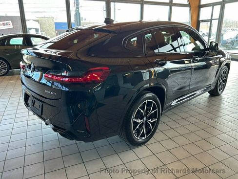 Used 2025 BMW X4 xDrive30i image 5