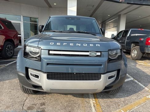 Used 2025 Land Rover Defender 110 S AWD/4WD image 2