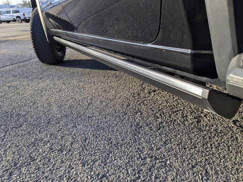 Used 2022 GMC Sierra 3500 Denali w/ Denali Black Diamond Edition image 28