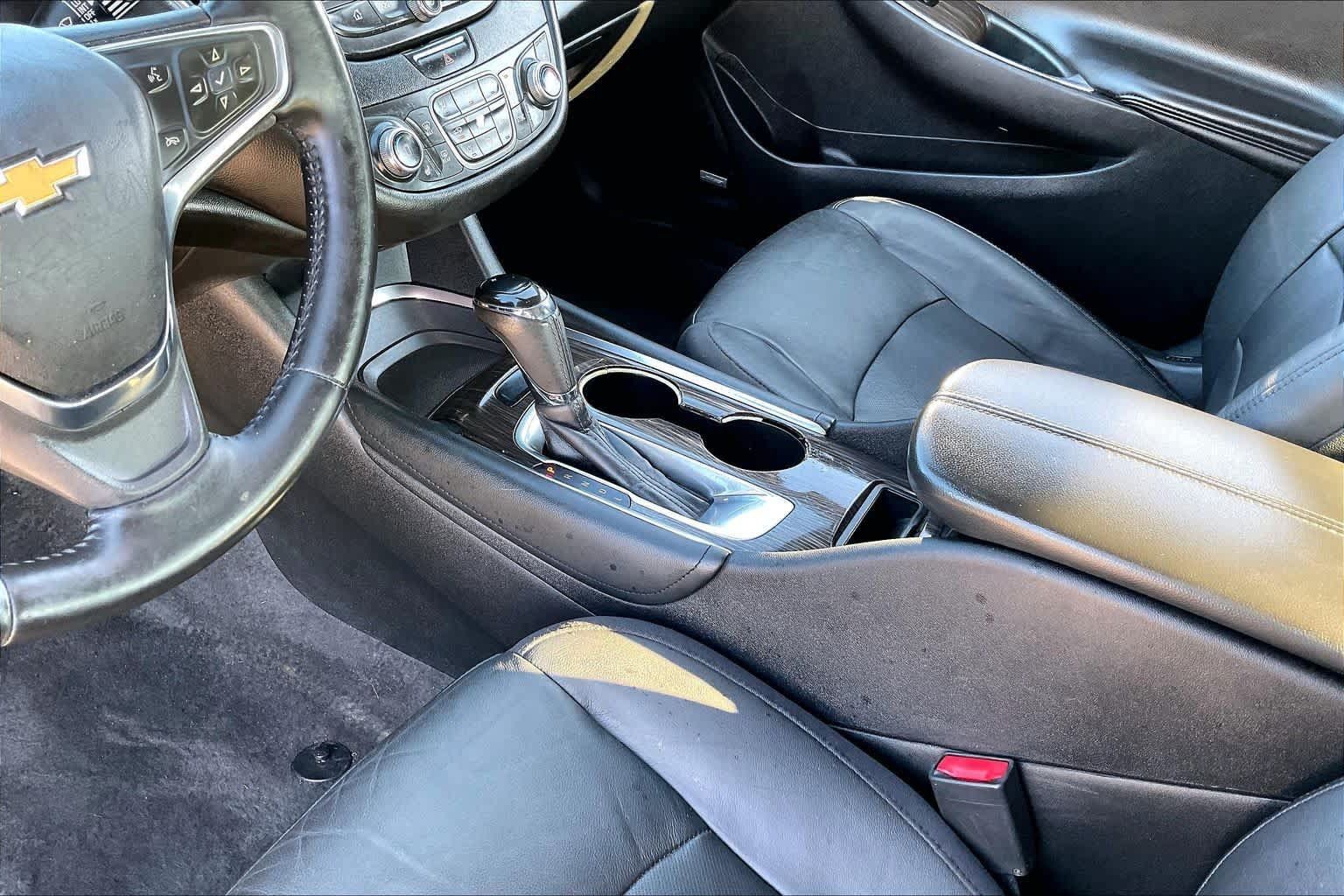 Used 2020 Chevrolet Malibu Premier FWD image 13