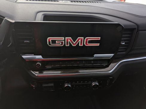 New 2026 GMC Sierra 1500 Elevation image 23