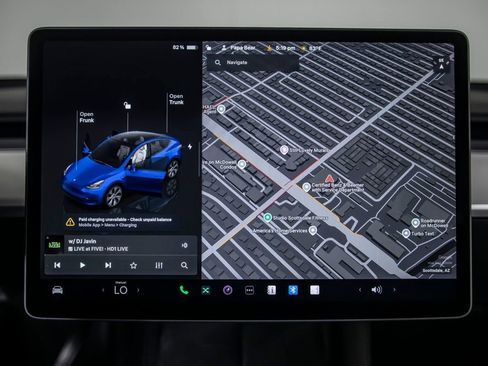 Used 2024 Tesla Model Y Long Range AWD/4WD image 26