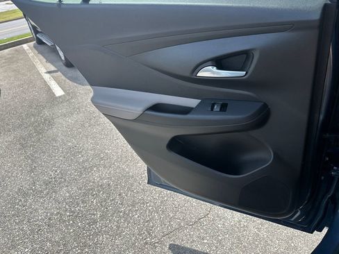 Certified 2024 Buick Envista Avenir image 23