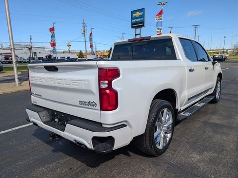 Used 2024 Chevrolet Silverado 1500 High Country w/ High Country Premium Package AWD/4WD image 5
