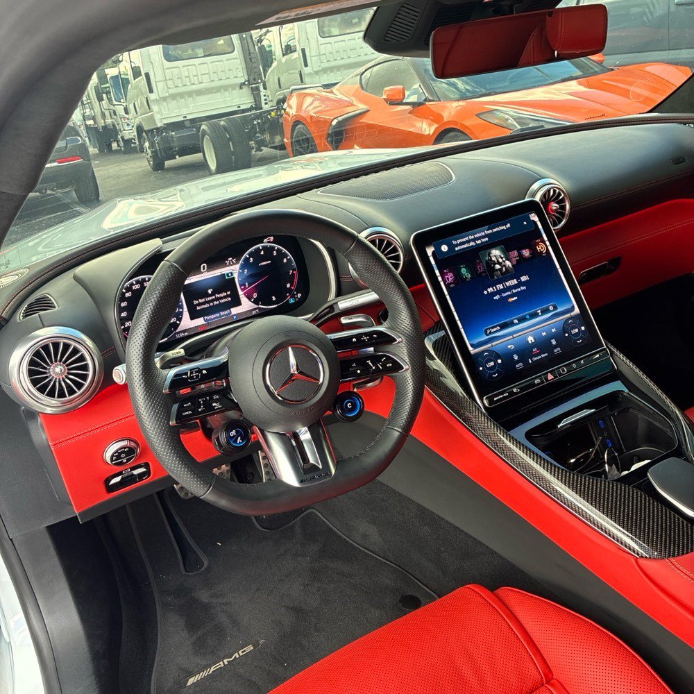 Used 2025 Mercedes-Benz AMG GT 63 image 30