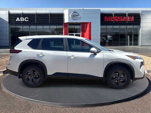 New 2026 Nissan Rogue SV FWD image 4