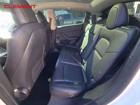 Used 2022 Tesla Model Y Performance image 4