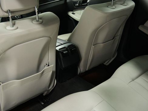 Used 2014 Mercedes-Benz E 250 BlueTEC Sedan image 27
