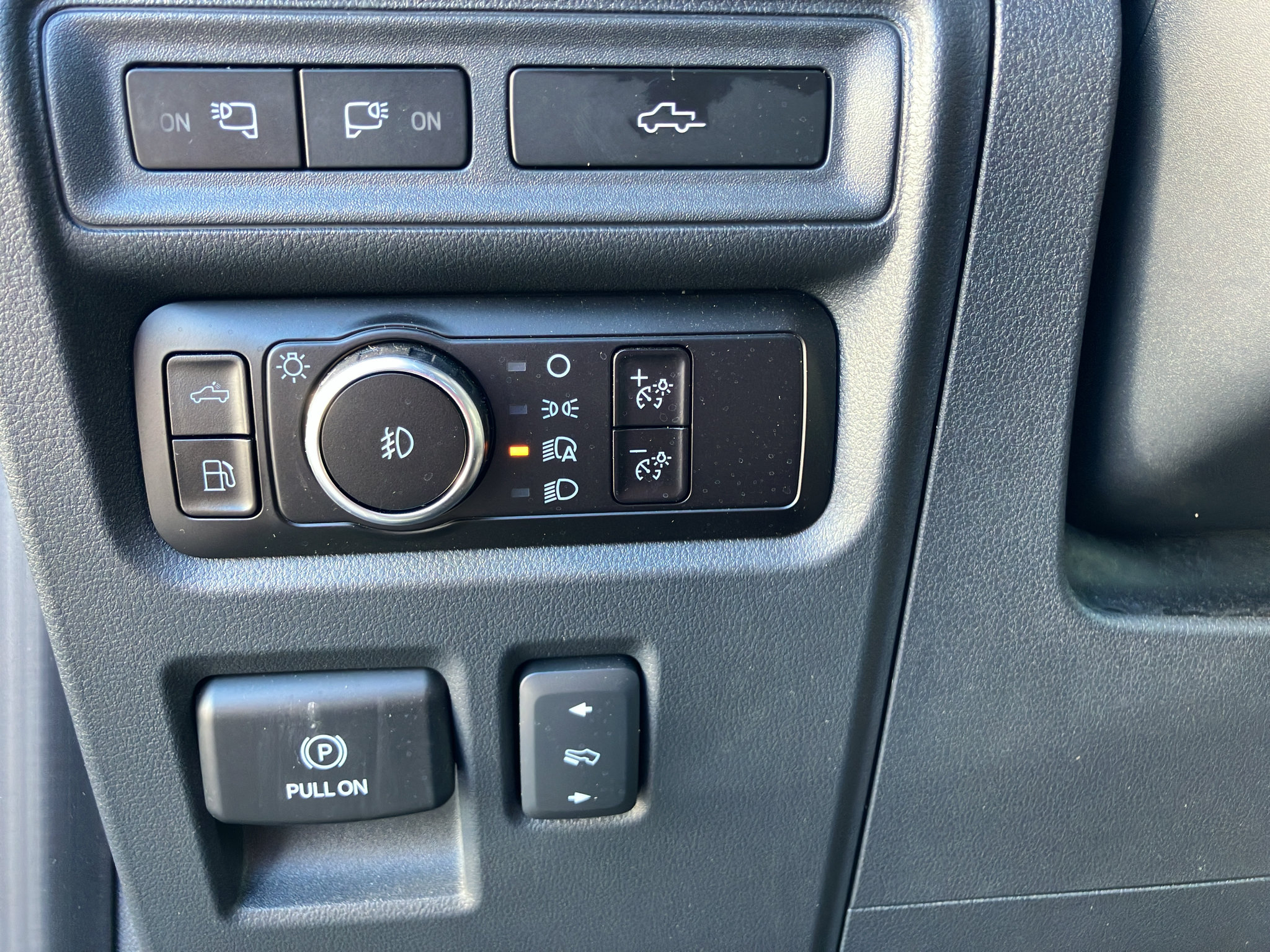 Used 2023 Ford F150 Lariat w/ Equipment Group 502A High AWD/4WD image 17