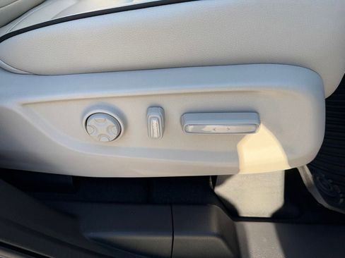 New 2026 Honda Odyssey Touring image 23