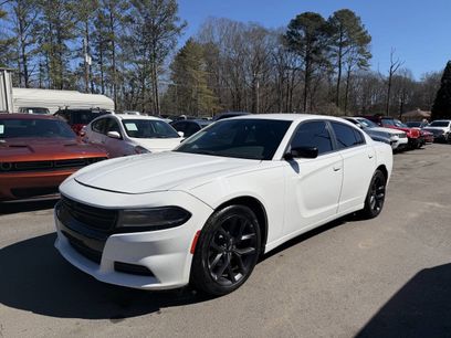Used 2019 Dodge Charger SXT w/ Blacktop Package