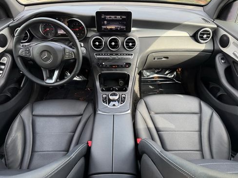 Used 2019 Mercedes-Benz GLC 300 image 12