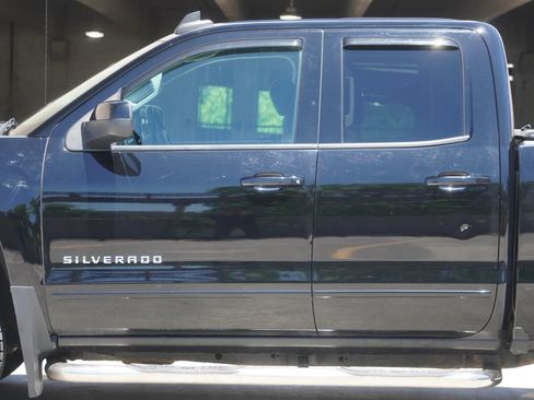 Used 2018 Chevrolet Silverado 1500 LT AWD/4WD image 28
