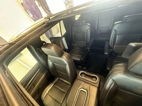 Used 2021 GMC Yukon Denali w/ Denali Premium Package image 52
