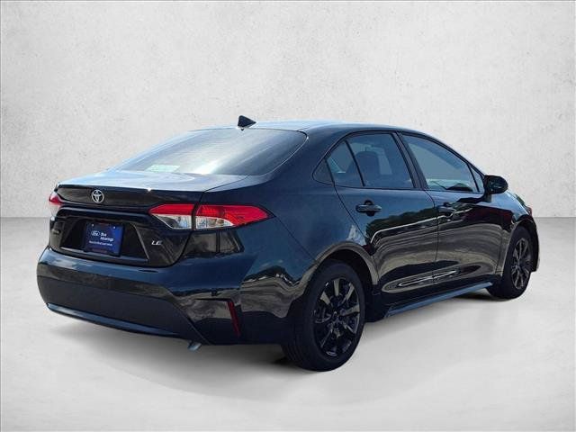 Used 2021 Toyota Corolla LE FWD image 5