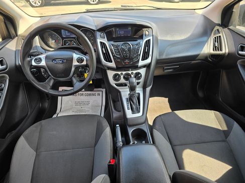 Used 2014 Ford Focus SE FWD image 15