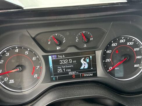 Used 2017 Chevrolet Camaro LT w/ Technology Package RWD image 4
