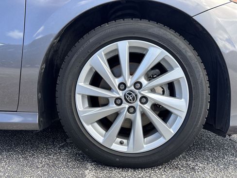 Used 2022 Toyota Camry LE FWD image 18