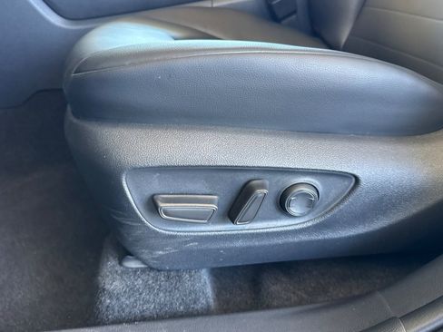 Used 2026 Toyota Highlander XLE AWD/4WD image 15