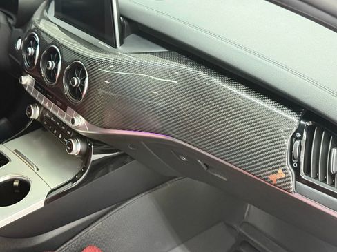 Used 2020 Kia Stinger GT2 image 33