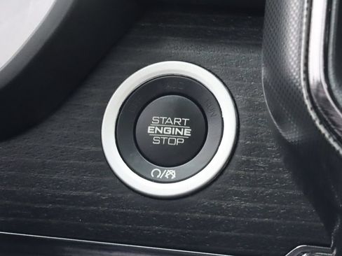 Used 2023 RAM 1500 Limited AWD/4WD image 20