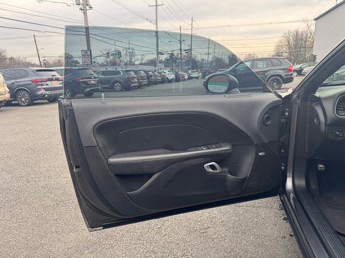 Used 2016 Dodge Challenger R/T Plus image 16