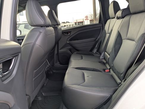 Used 2025 Subaru Forester Touring image 28