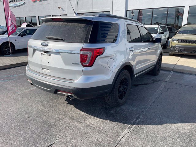 Used 2018 Ford Explorer XLT w/ Equipment Group 202A AWD/4WD image 6