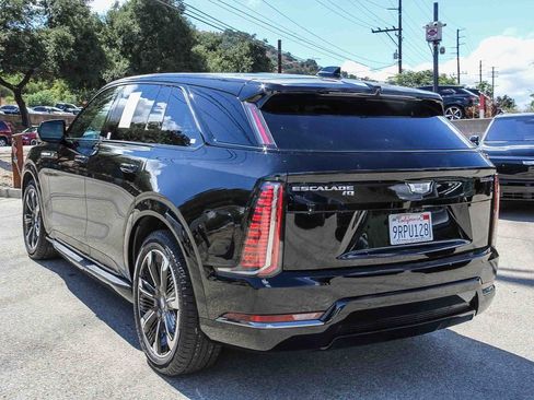 Used 2025 Cadillac Escalade IQ Sport 2 image 4
