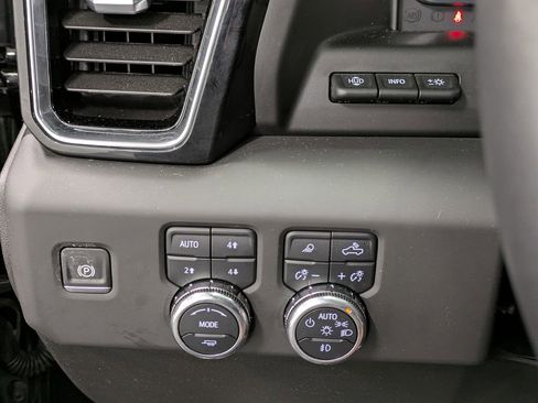 Used 2025 GMC Sierra 1500 Denali Ultimate image 20