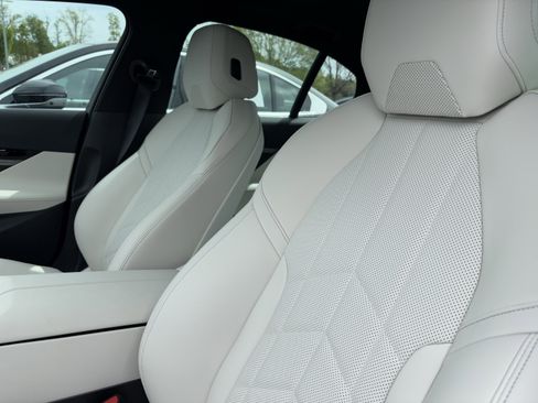 Used 2026 BMW 530i w/ Premium Package image 17