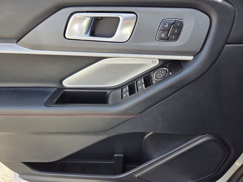 Used 2025 Ford Explorer ST w/ Sun And Sound Package image 26