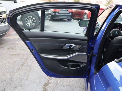 Used 2019 BMW 330i xDrive Sedan w/ M Sport Package AWD/4WD image 12