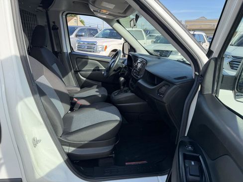 Used 2019 RAM ProMaster City Tradesman FWD image 16