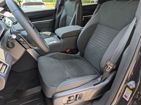 New 2026 Land Rover Discovery S AWD/4WD image 5