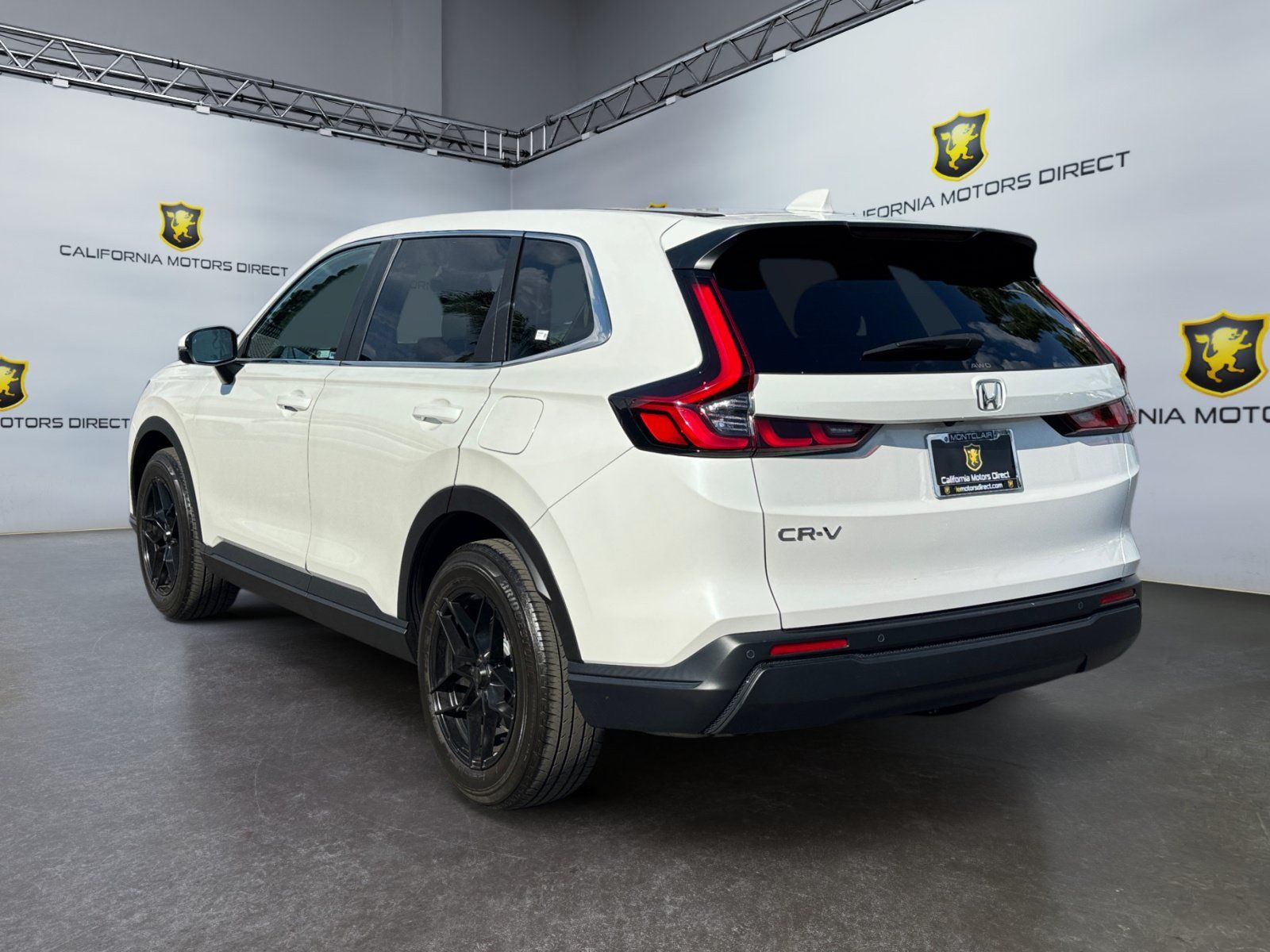 Used 2024 Honda CR-V EX-L image 3