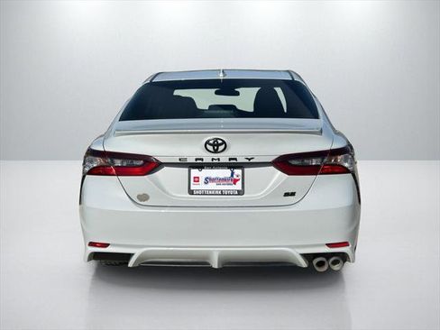 Certified 2022 Toyota Camry SE image 6