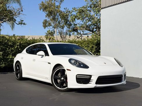 Used 2015 Porsche Panamera GTS image 1