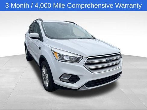 Certified 2018 Ford Escape SE FWD image 1