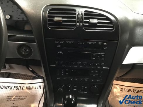 Used 2002 Ford Thunderbird image 38